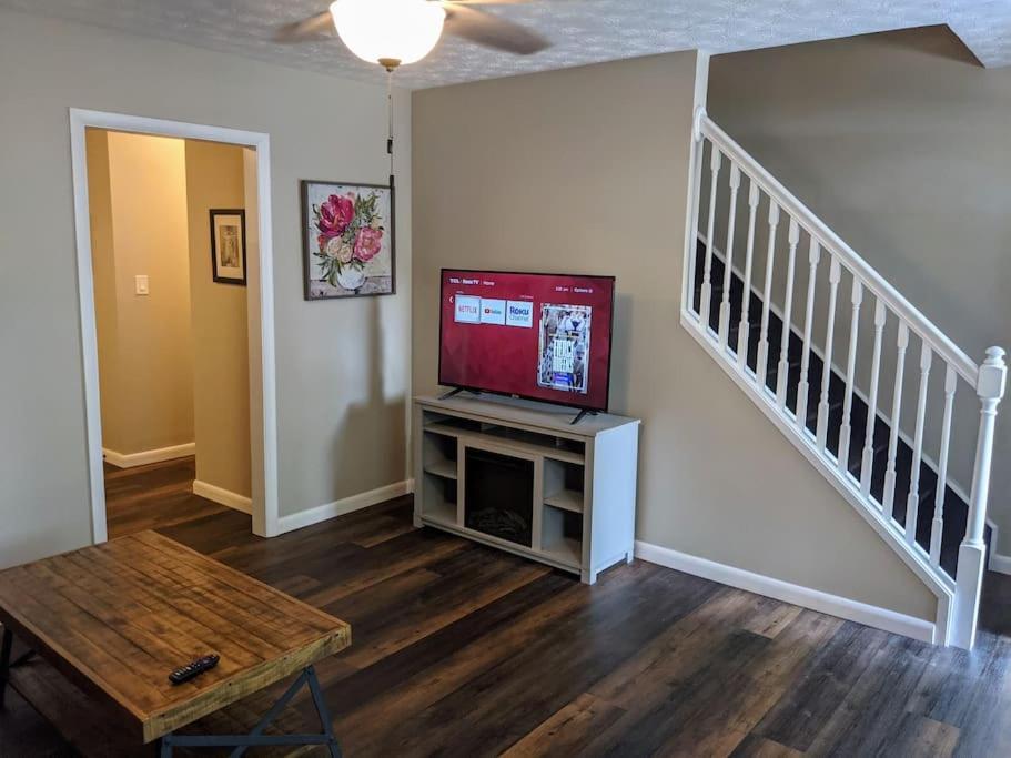 Carter #5 Two Bedroom Unit Near Xavier Downtown Синсинати Екстериор снимка